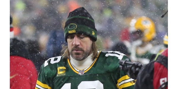 Green Bay Packers ja Tampa Bay Buccaneers putosivat molemmat pudotuspeleissä